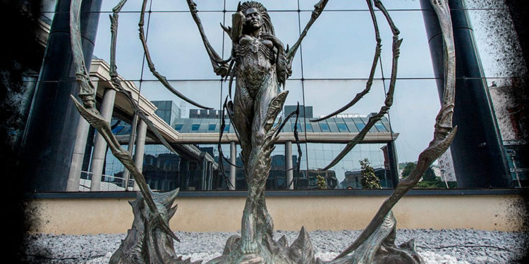 statua blizzard nella sede Blizzard di Versailles